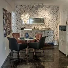 Luxurious apartment close to the beach and airport