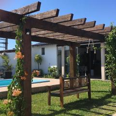 Apartamento inteiro com piscina em Balneário Pinhal