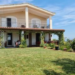 "Kasneci Residence" Countryside Villa with a pool