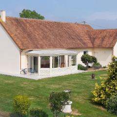 Gîte "Au P'tit Tourois" de plain-pied tout confort avec véranda proche d'Omaha Beach et de Bayeux accueillant les animaux
