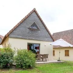 Holiday Home in Lacapelle with Pool & Tennis