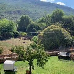 Ca L'Esquelleta casa rural by El Secret de la Conca