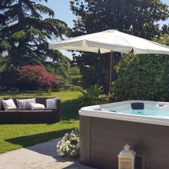 THE BERGHOUSE - LA CASA SUL CLIVO with JACUZZI