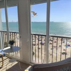 PRIMERA LINEA DE PLAYA EN VALDELAGRANA