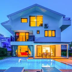 Infinity Lily Villa 2