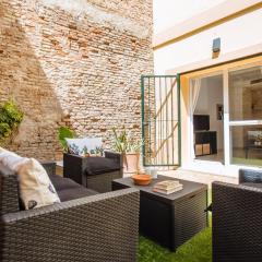 Sol Suite Apartment with Garden