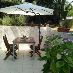 Garden flat in Prince islands, Heybeliada