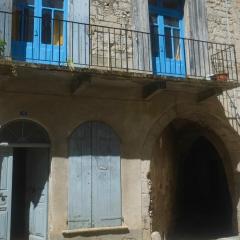 Large 3-Bed apartment in medieval quarter of Sauve