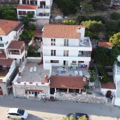 Apartments Peronja Jelsa Seafront