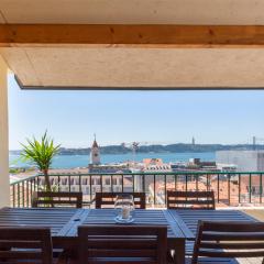 Breathtaking River-City View Two Private Terraces 3 Bedrooms and 3 Bathrooms 17th Century Building Central Bica Chiado District