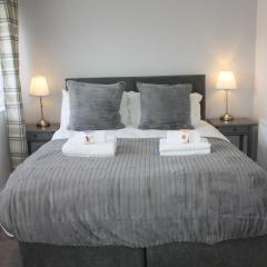 Heathmere -NEC, Airport, HS2, Resorts World, Workcation - Spacious quiet apartment