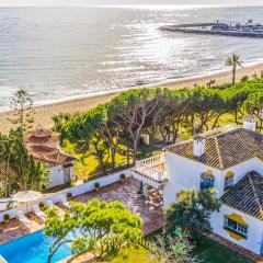 Awesome Home In Marbella With Wifi