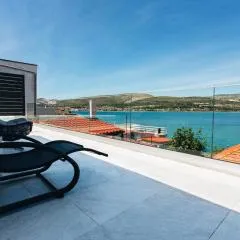 Villa Magna - seaside villa with pool and sauna