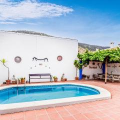 Amazing Home In Rute With 3 Bedrooms, Wifi And Outdoor Swimming Pool