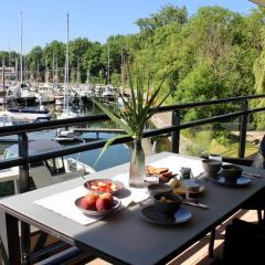 Näher am Wasser kann man nicht wohnen!