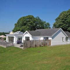 Amber Cottage - Luxury Cottage, Hot Tub, Sea Views and Log Burner