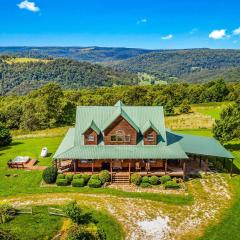 Lodge at OZK Ranch- Incredible mountaintop cabin with hot tub and views