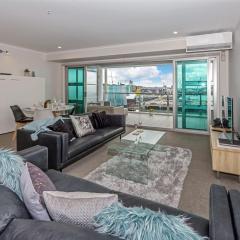 QV Stays Elegant Modern Apartment with Water Views