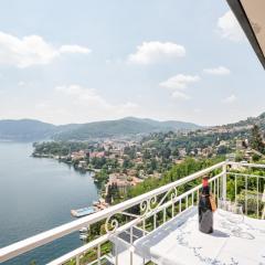 Cernobbio APT Stunning Lake View by Air!