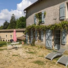 La Maison du Gardien Domaine du Château des Loups