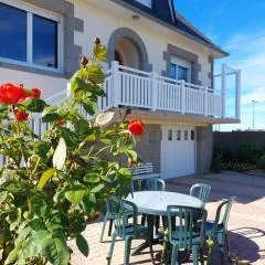 TY ANN maison avec jardin clos de mur, à proximité des commerces et à 3km des plages
