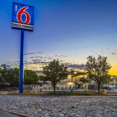 Motel 6-Red Bluff, CA