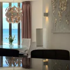 Appartement in erster Linie mit Meerblick