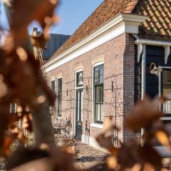 Traditional family apartment with garden at countryside Amsterdam