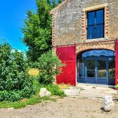 Cozy Home In Mornas With Kitchen