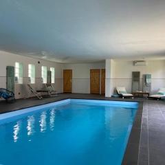Superbe studio privée au calme avec piscine et spa
