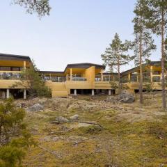 Seija's Modern Villa with Hot tub