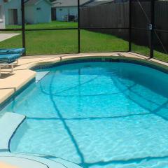 Quiet 3 Bdrm Home with Pool at Spring Lakes