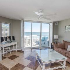 Beachfront Bliss in Litchfield By the Sea with Spectacular Amenities