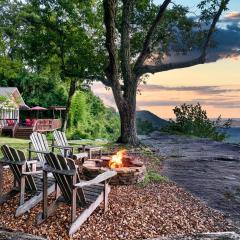 Cloudland Retreat with Mountain and Valley Views!