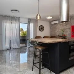 Luxury Apartman Tinel