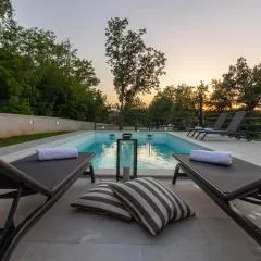 Beautiful villa Foska with private Pool near the beach