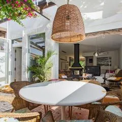 CASA CON ENCANTO