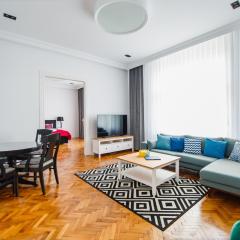 Spacious RiverViews Apartment near Piata Unirii