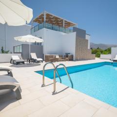 ASTERIA PEARL VILLA 2 with Rooftop Jacuzzi