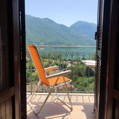 Stanza con terrazzo Vista Lago - LAKEHOLIDAY IT