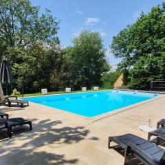 gîte le nieudegat chambre et table d'hôte piscine climatisation proche de Sarlat au coeur de la nature