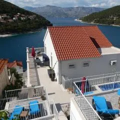 Villa More