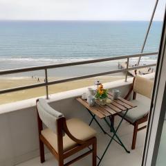 Larnaca Room, 50m to the Finikoudes beach