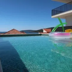 Holiday Home Viva-by the sea-by the pool by Interhome