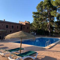 Masia de San Juan - castillo con piscina en plena Sierra Calderona