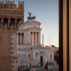 Piazza Venezia White Apartments