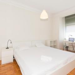 HOUZE_Central Lisbon, 4 rooms flat w/ Zoo view