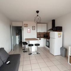 Appartement F2 proche des criques et thalasso