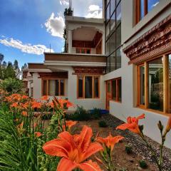 Glacier View Guest House