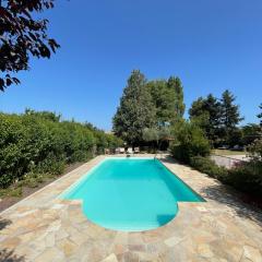 Villa Serena, con piscina, giardino, vicino al mare